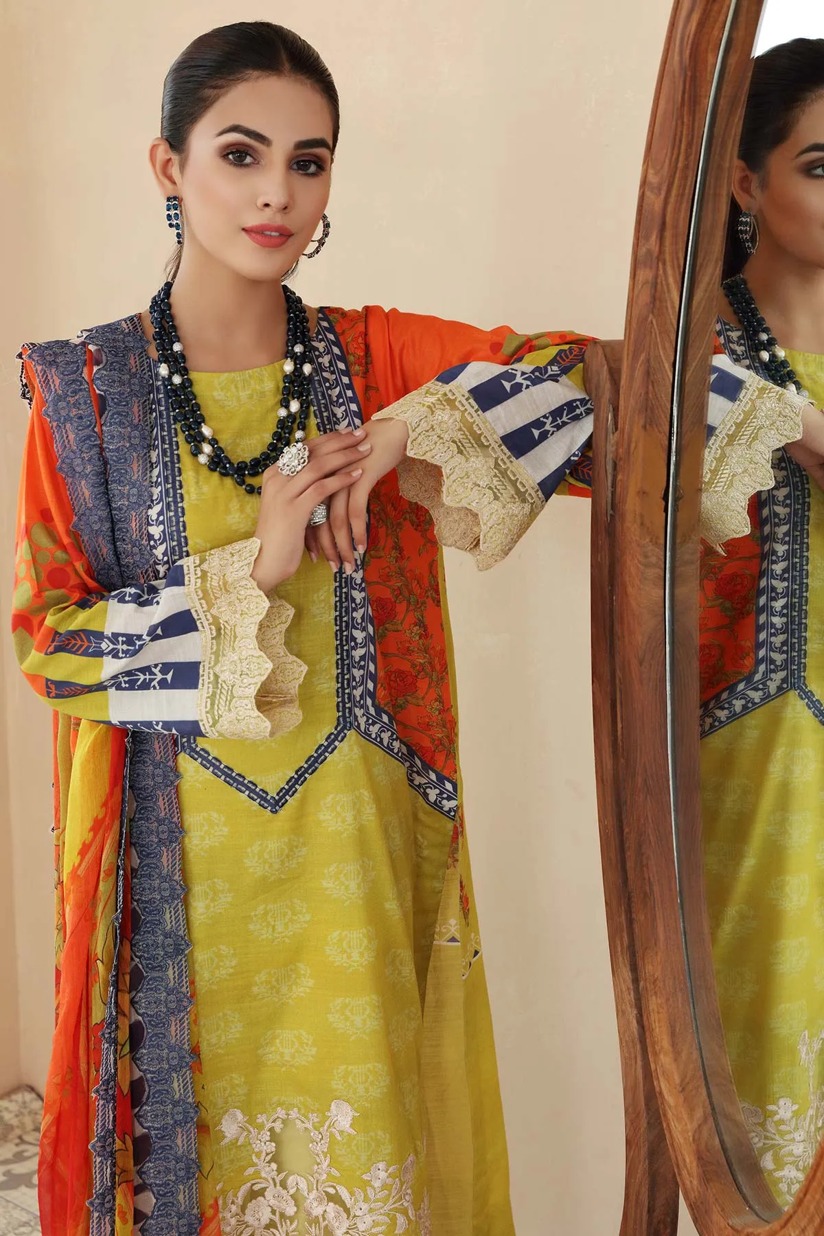 3 Pc Unstitched Embroidered Lawn With Chiffon Dupatta CEL-19