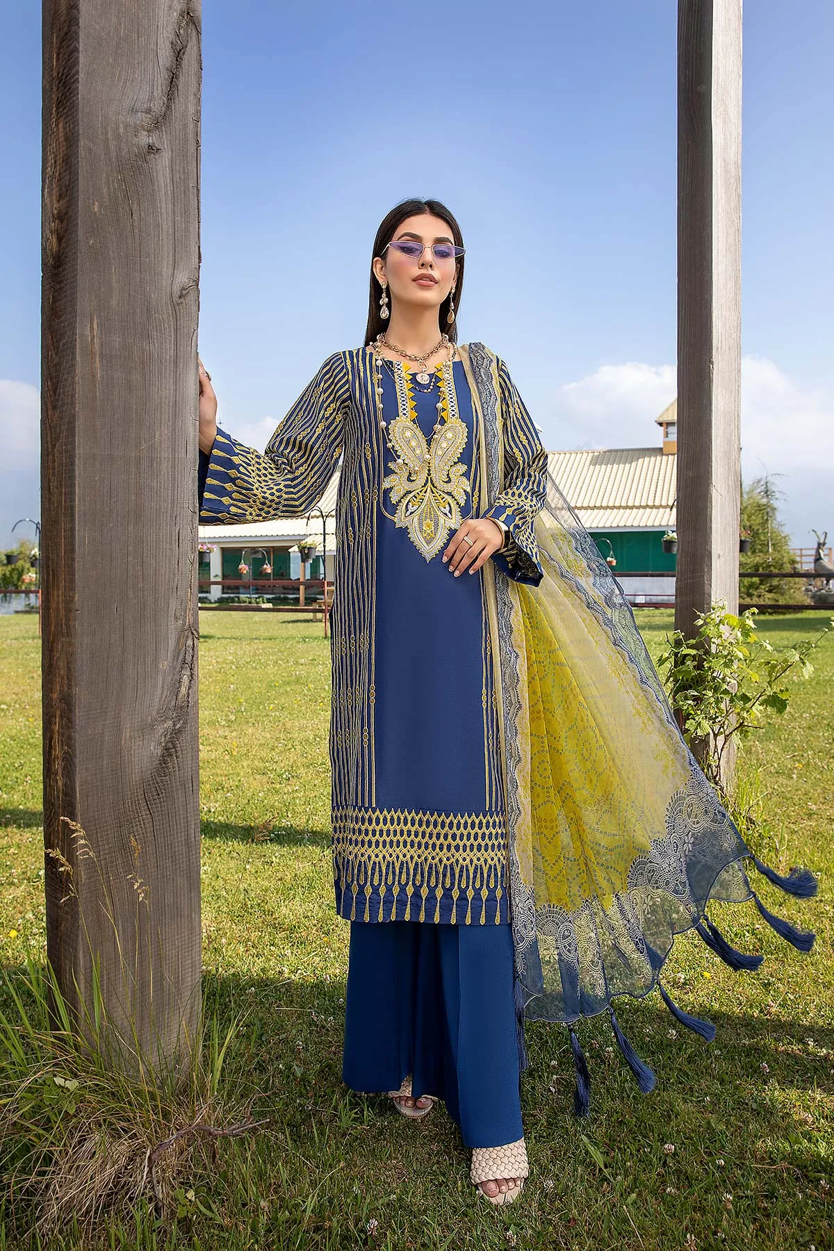 3 Pc Unstitched Embroidered Lawn With Chiffon Dupatta CSL-01