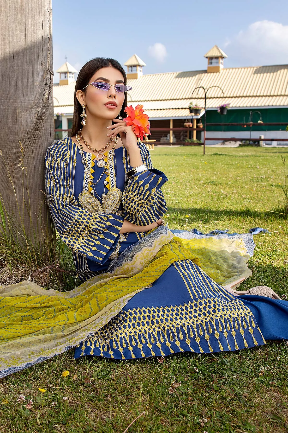 3 Pc Unstitched Embroidered Lawn With Chiffon Dupatta CSL-01