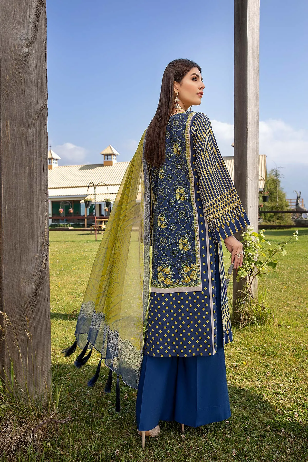 3 Pc Unstitched Embroidered Lawn With Chiffon Dupatta CSL-01