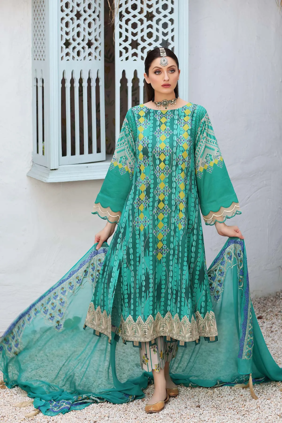 3 Pc Unstitched Embroidered Lawn With Chiffon Dupatta SH-10 A