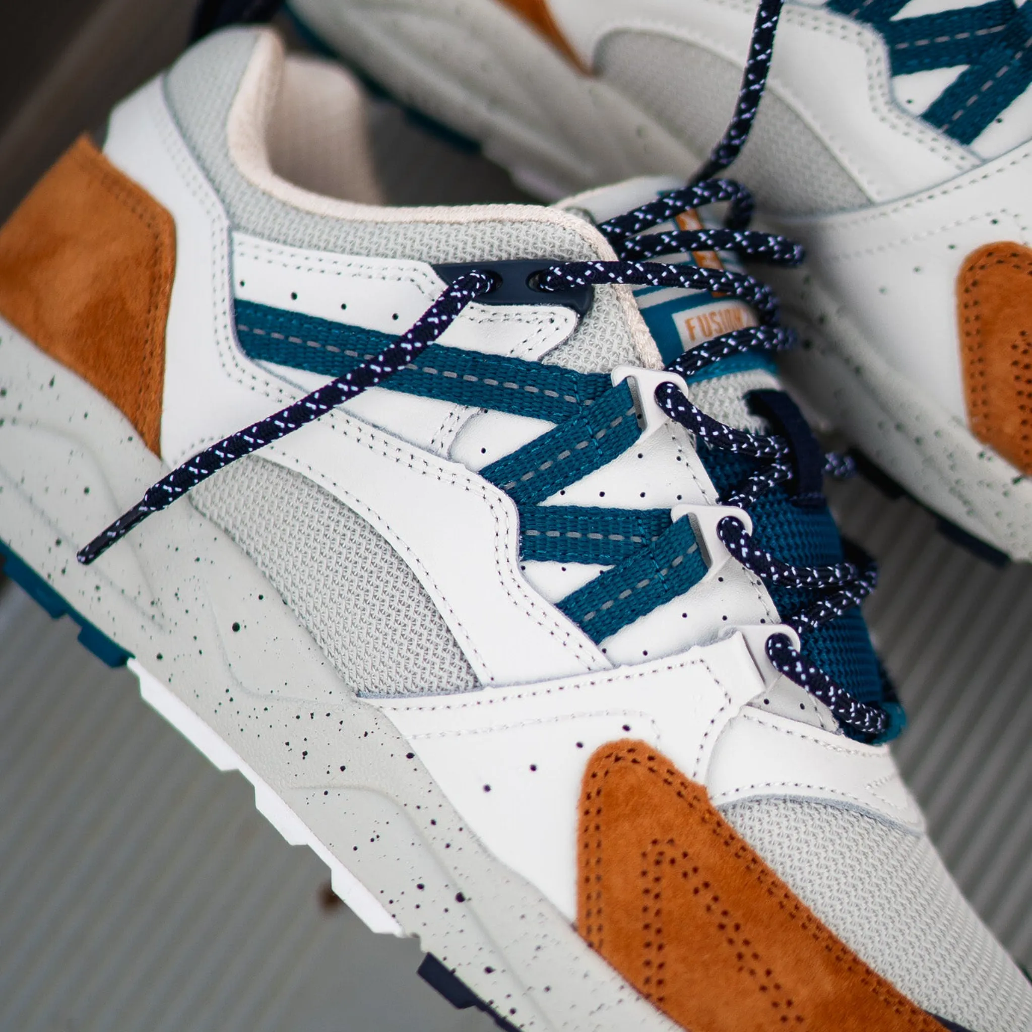 Karhu Fusion 2.0 (Nugget/Deep Lagoon)