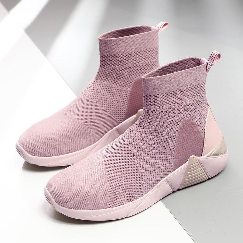 Woman's Mesh Soft Sole Sneakers